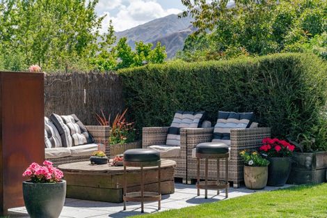 Photo of property in 111 Mcdonnell Road, Arrowtown, 9302