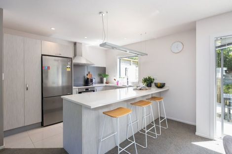 Photo of property in 8/61 Black Rock Road, Newlands, Wellington, 6037