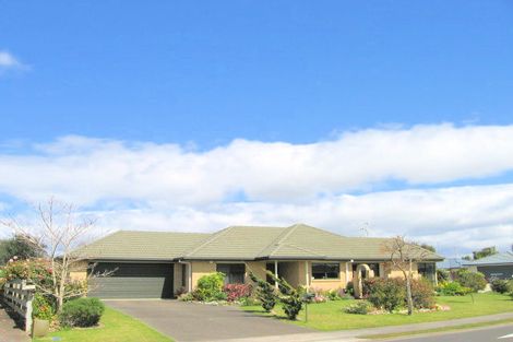 Photo of property in 2 Luculia Drive, Mount Maunganui, 3116