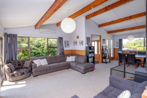 Photo of property in 27 Margaret Street, Stratford, 4332