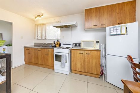 Photo of property in 2/5 Inca Place, Red Hill, Papakura, 2110