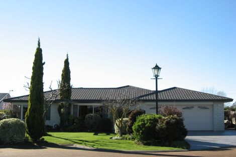 Photo of property in 12 Kingsgate Lane, Havelock North, 4130