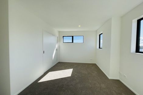 Photo of property in 42b Crestview Rise, Papakura, 2110