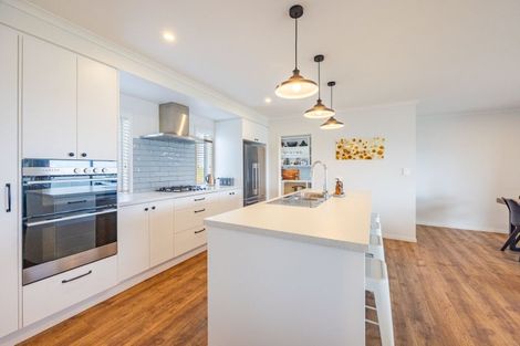 Photo of property in 372 Maharakeke Road, Waipukurau, 4281