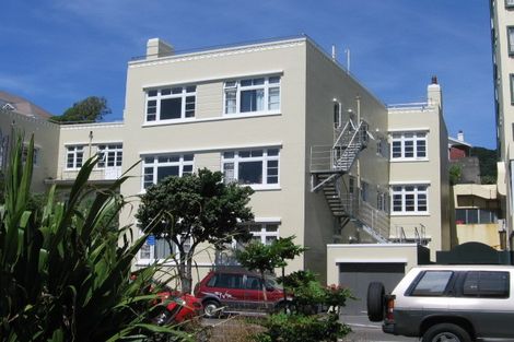Photo of property in Fountain Court, 13/48 Oriental Parade, Oriental Bay, Wellington, 6011