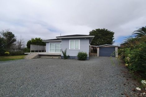 Photo of property in 21 Crispe Road, Clarks Beach, 2122