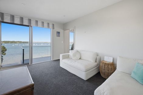 Photo of property in 57 Omokoroa Road, Omokoroa, 3114
