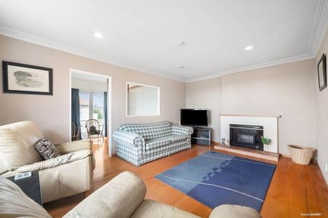 Photo of property in 7 Tamahere Drive, Glenfield, Auckland, 0629