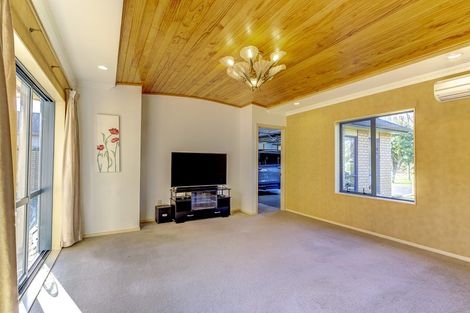 Photo of property in 2 Nielsen Gardens, Rototuna, Hamilton, 3210