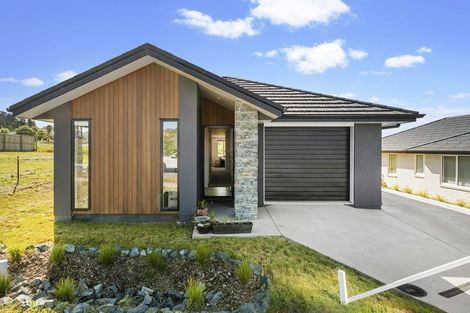Photo of property in 10 Mahi Road, Helensville, 0800