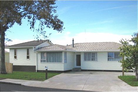 Photo of property in 1 Riverpark Crescent, Henderson, Auckland, 0610