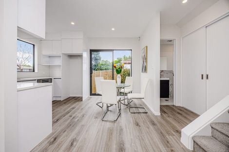 Photo of property in 13a John Walker Drive, Manurewa, Auckland, 2102
