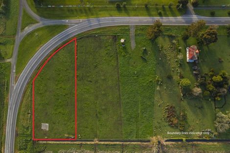 Photo of property in 1 Cook Street, Tolaga Bay, 4077