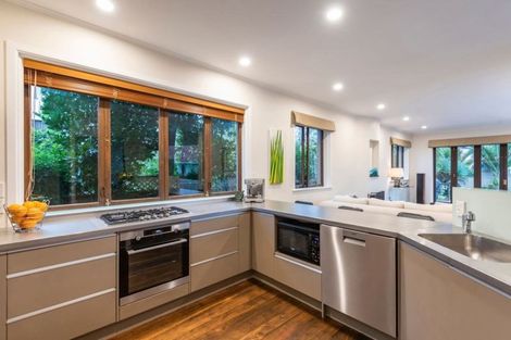 Photo of property in 1/2 Rahopara Street, Castor Bay, Auckland, 0620