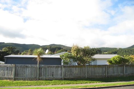 Photo of property in 36 Hookway Grove, Paraparaumu, 5032