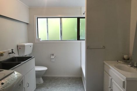 Photo of property in 2/20 Woodlands Crescent, Browns Bay, Auckland, 0630