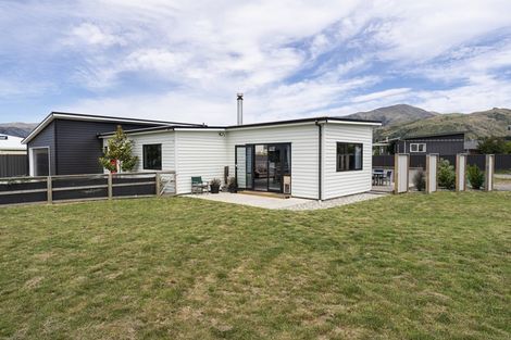 Photo of property in 15 Phoenix Place, Cromwell, 9310