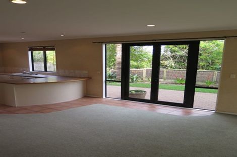 Photo of property in 4/44 Carlisle Road, Browns Bay, Auckland, 0630