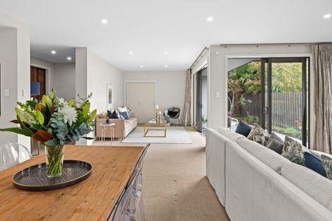 Photo of property in 9b Gillean Street, Havelock North, 4130