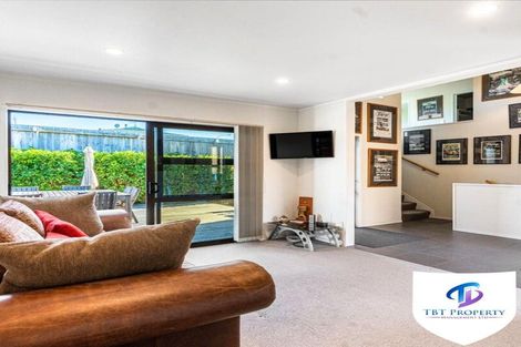 Photo of property in 563 Great South Road, Rosehill, Papakura, 2113