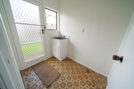 Photo of property in 2/35 Fairlands Avenue, Waterview, Auckland, 1026