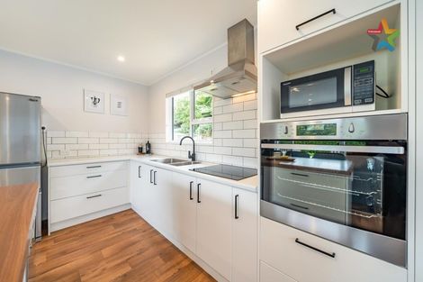 Photo of property in 38 Waipounamu Drive, Kelson, Lower Hutt, 5010