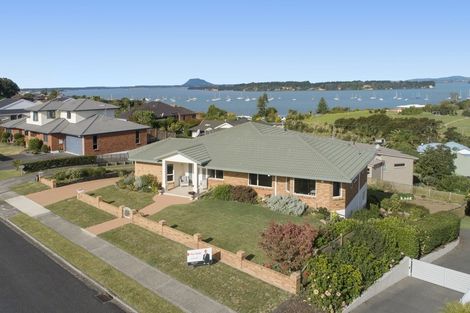 Photo of property in 53 Hamurana Road, Omokoroa, 3114