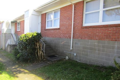 Photo of property in 2/24 Knights Road, Rothesay Bay, Auckland, 0630