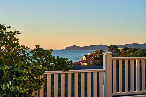 Photo of property in 15 Kainui Road, Raumati South, Paraparaumu, 5032