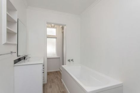 Photo of property in 282 Marine Parade, New Brighton, Christchurch, 8061