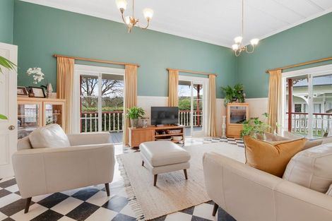 Photo of property in 14 Nelson Street, Helensville, 0800