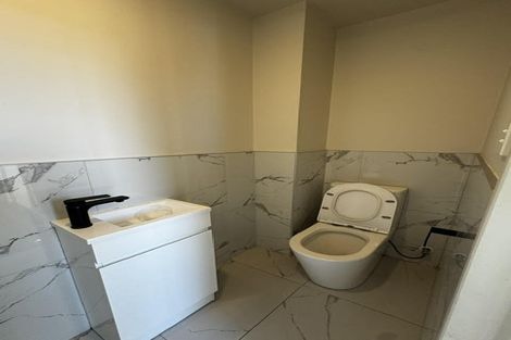 Photo of property in 49c Riverton Drive, Randwick Park, Auckland, 2105