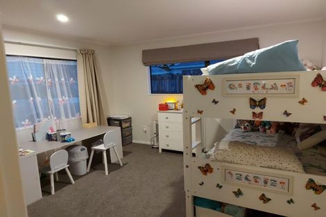 Photo of property in 15 Litchfield Place, Clarks Beach, 2122