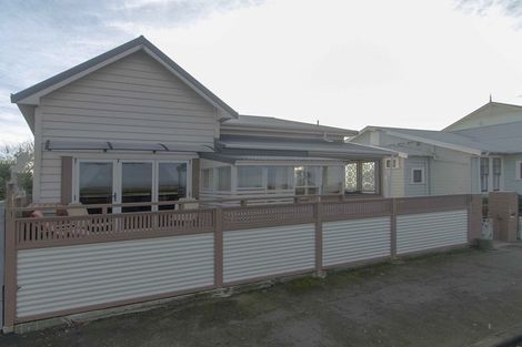 Photo of property in 575 Marine Parade, Napier South, Napier, 4110