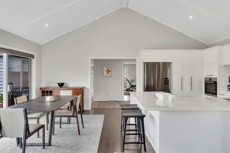 Photo of property in 4 Roseberry Place, Whitianga, 3510