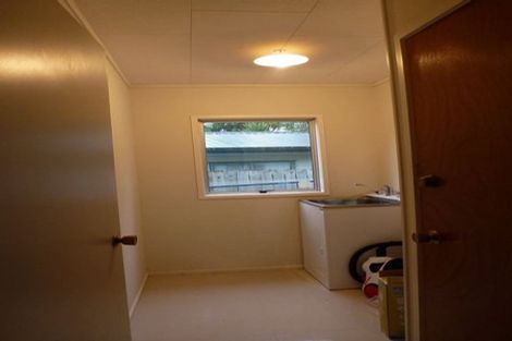 Photo of property in 9 Silverstone Place, Henderson, Auckland, 0612