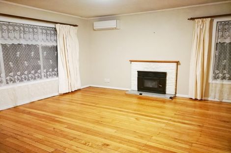 Photo of property in 26 Edwards Avenue, Henderson, Auckland, 0610