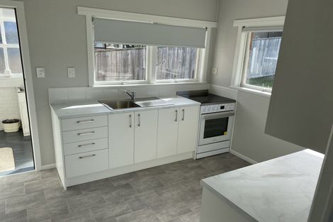 Photo of property in 2/23 Dallinghoe Crescent, Milford, Auckland, 0620