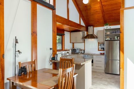 Photo of property in 1702 Queen Charlotte Drive, Linkwater, Picton, 7281