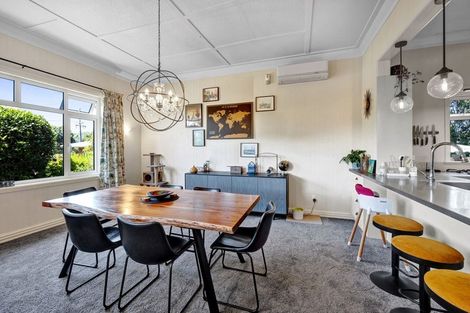 Photo of property in 187 South Road, Hawera, 4610