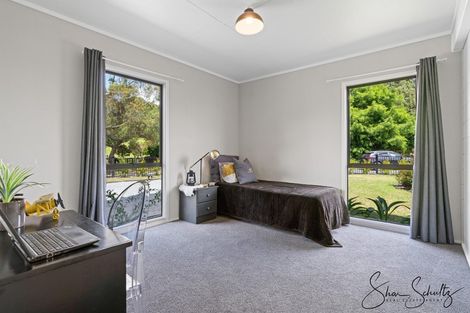 Photo of property in 4 Skelton Crescent, Paparoa, 0571