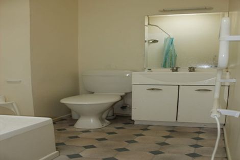 Photo of property in 1/118 Nile Road, Milford, Auckland, 0620