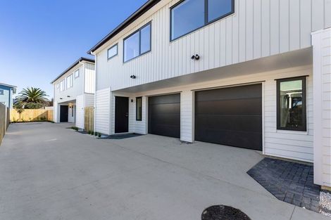 Photo of property in 52a Border Road, Henderson, Auckland, 0612
