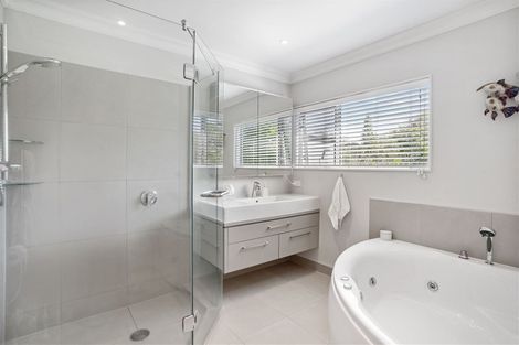 Photo of property in 151a Whangaparaoa Road, Red Beach, 0932