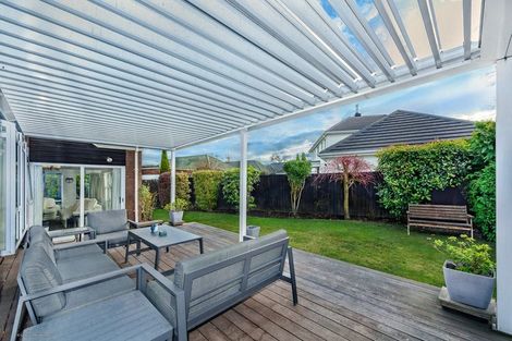 Photo of property in 22 Felstead Place, Avonhead, Christchurch, 8042