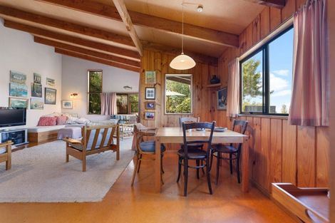 Photo of property in 33 Hauraki Terrace, Pukawa Bay, Turangi, 3381