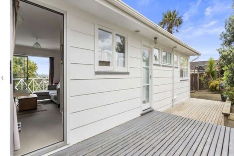 Photo of property in 1/11 Talavera Place, Te Atatu South, Auckland, 0602