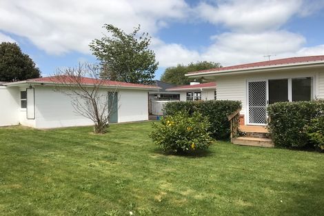 Photo of property in 20 Clare Street, Cambridge, 3434