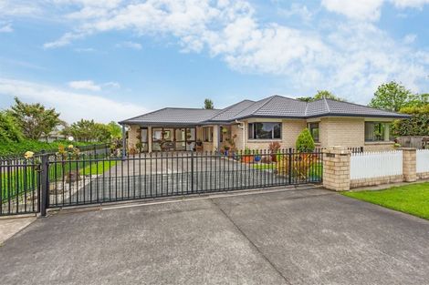 Photo of property in 1 West Peak Way, Otaki, 5512