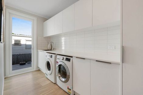 Photo of property in 82 The Circle, Manly, Whangaparaoa, 0930